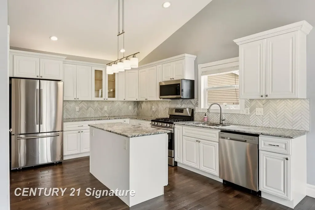 5570 Blackberry Road Saginaw Charter Township MI 48603