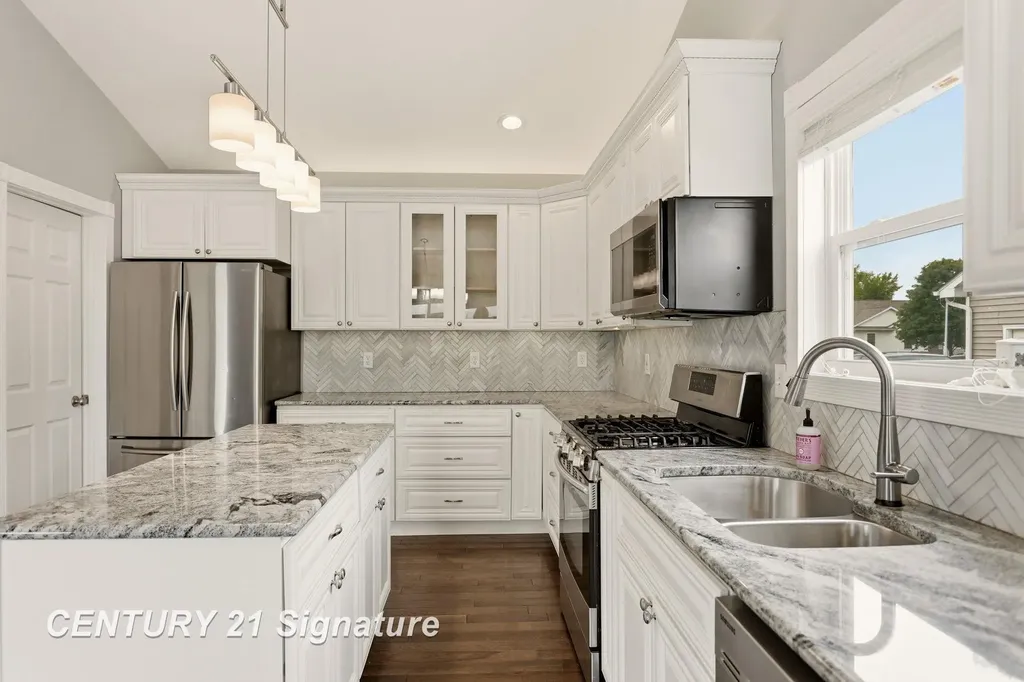 5570 Blackberry Road Saginaw Charter Township MI 48603