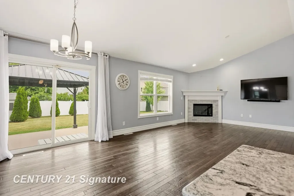 5570 Blackberry Road Saginaw Charter Township MI 48603