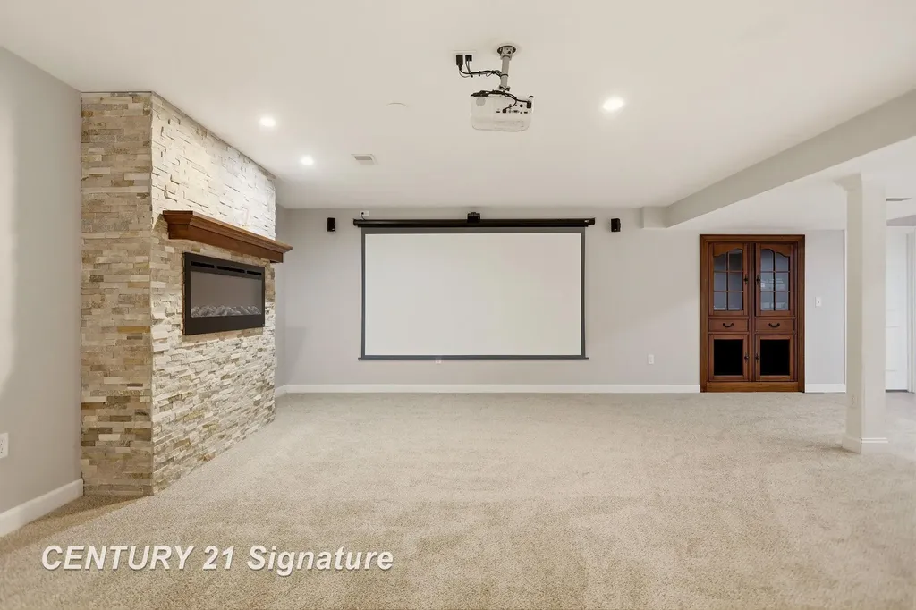 5570 Blackberry Road Saginaw Charter Township MI 48603