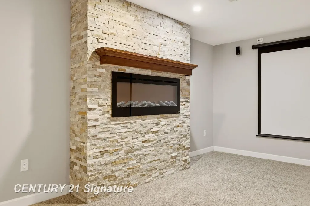 5570 Blackberry Road Saginaw Charter Township MI 48603