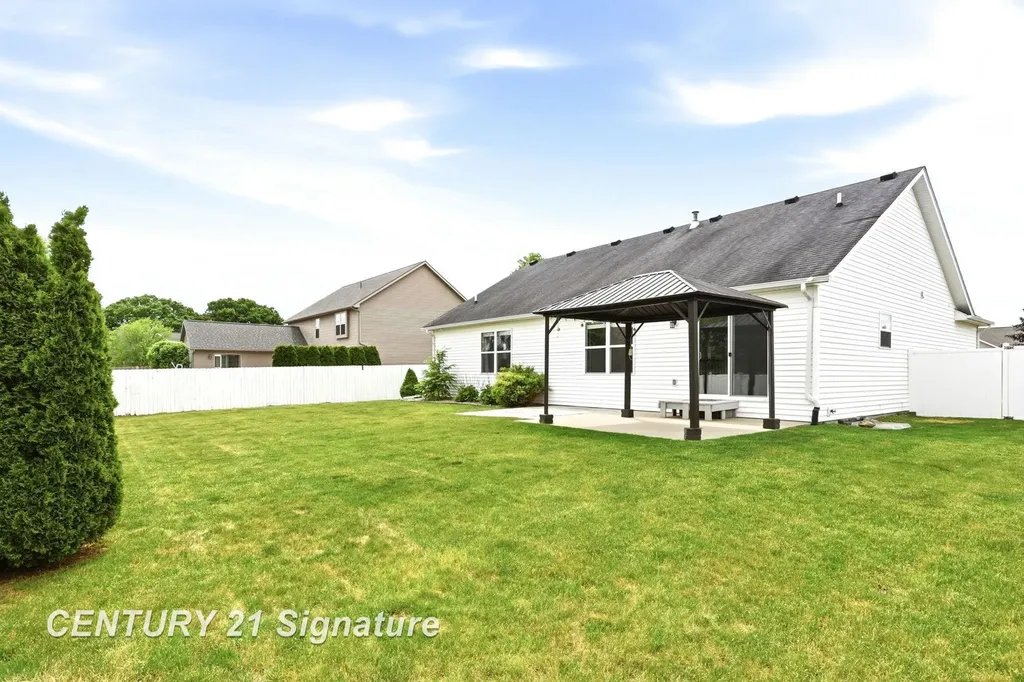 5570 Blackberry Road Saginaw Charter Township MI 48603