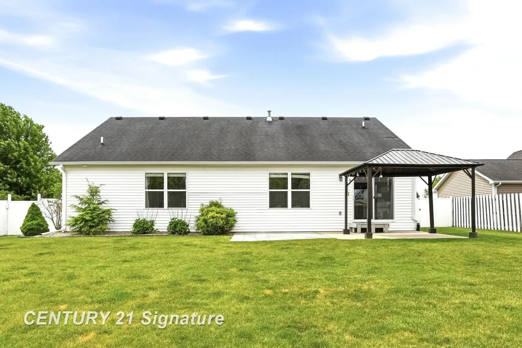 5570 Blackberry Road Saginaw Charter Township MI 48603