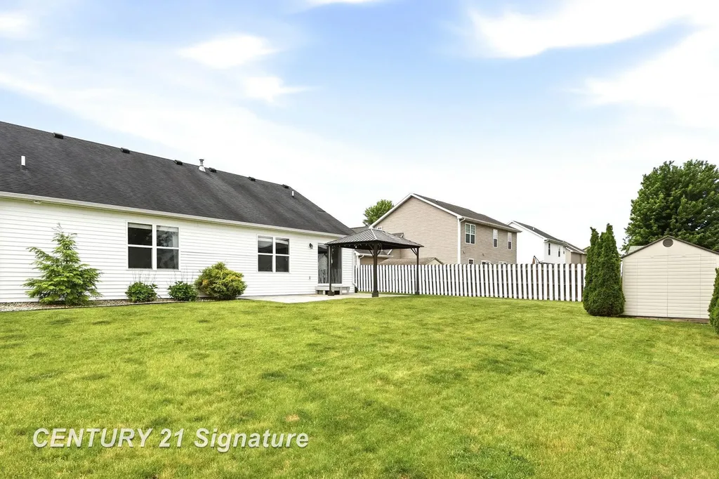 5570 Blackberry Road Saginaw Charter Township MI 48603