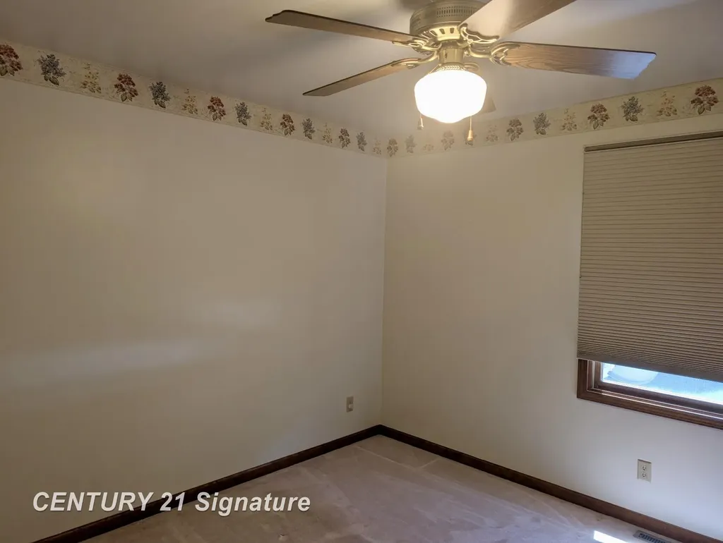 1249 E Oakdale Circle Tittabawassee Township MI 48623