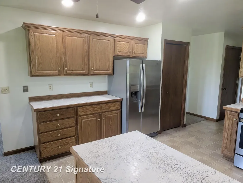 1249 E Oakdale Circle Tittabawassee Township MI 48623