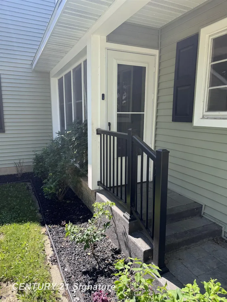 200 S Fifth Street Higgins Township MI 48653