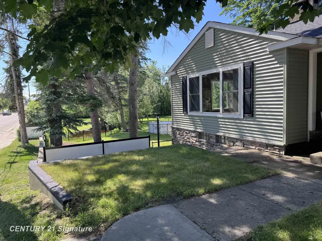 200 S Fifth Street Higgins Township MI 48653