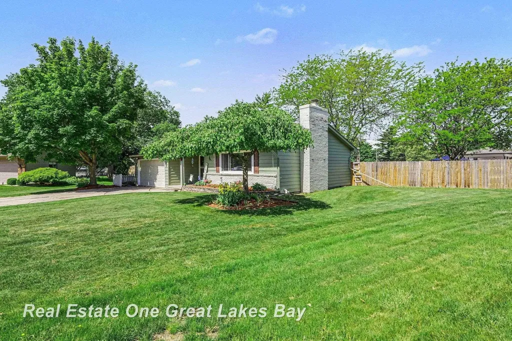 2931 Krueger Place Saginaw Charter Township MI 48603