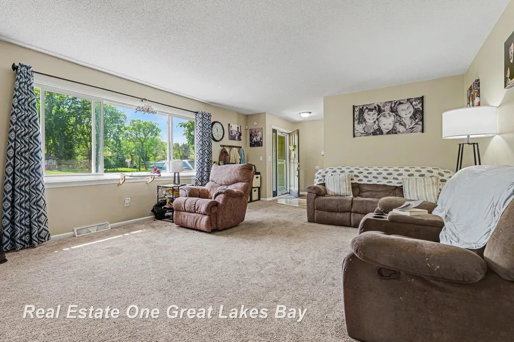2931 Krueger Place Saginaw Charter Township MI 48603