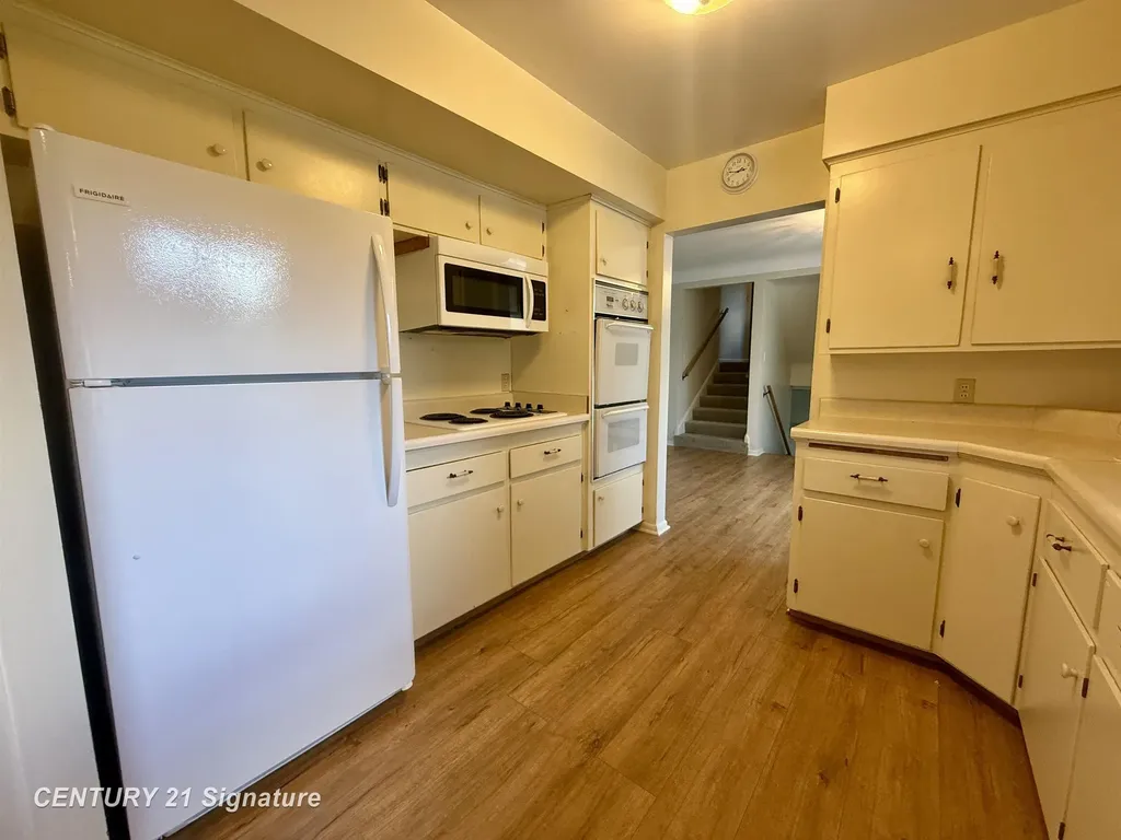 6641 Pierce Road Kochville Township MI 48623