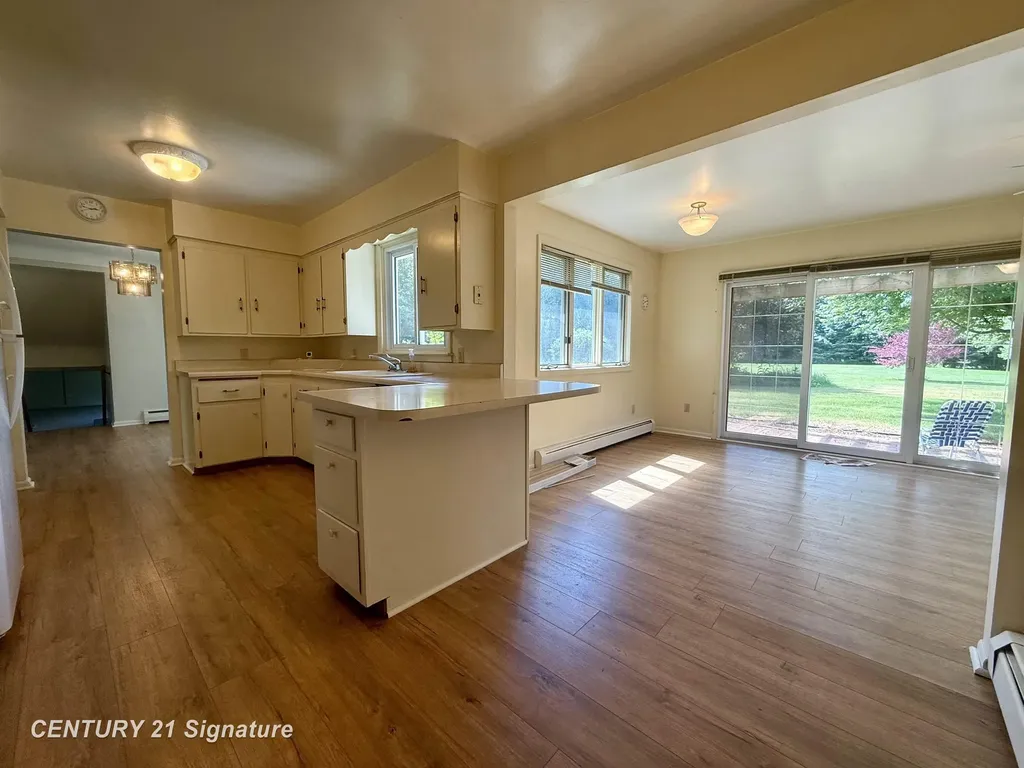 6641 Pierce Road Kochville Township MI 48623