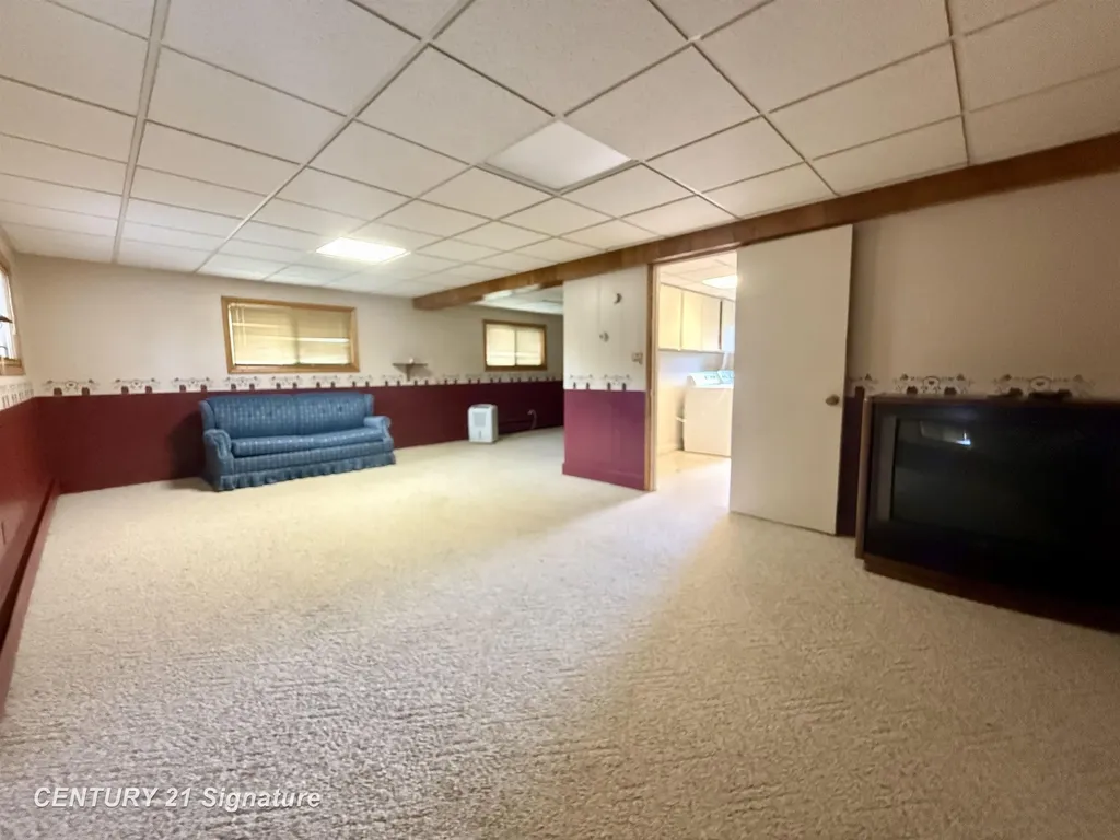 6641 Pierce Road Kochville Township MI 48623