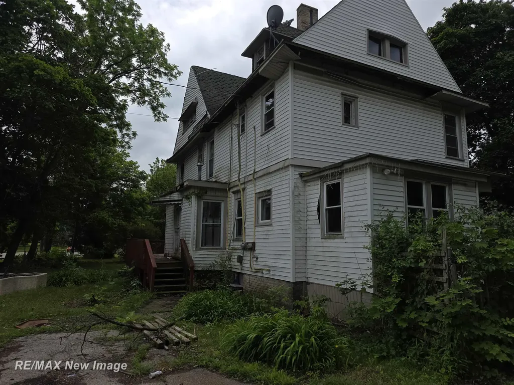 1331 S Jefferson Avenue Saginaw City MI 48601