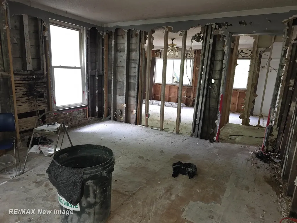 1331 S Jefferson Avenue Saginaw City MI 48601