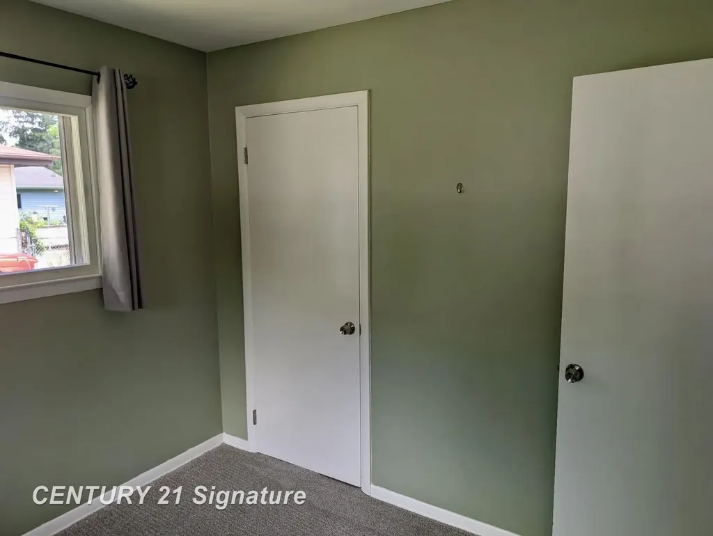 771 S Frost Drive Saginaw Charter Township MI 48638