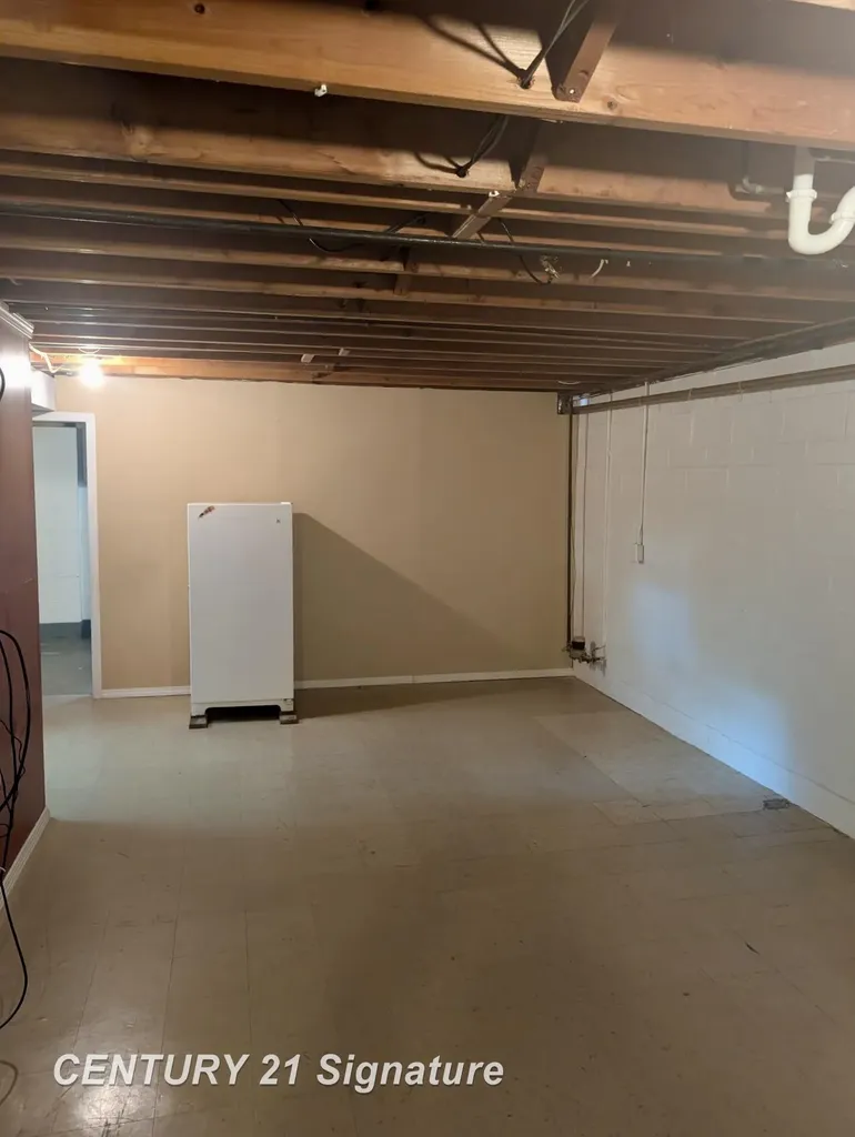 771 S Frost Drive Saginaw Charter Township MI 48638