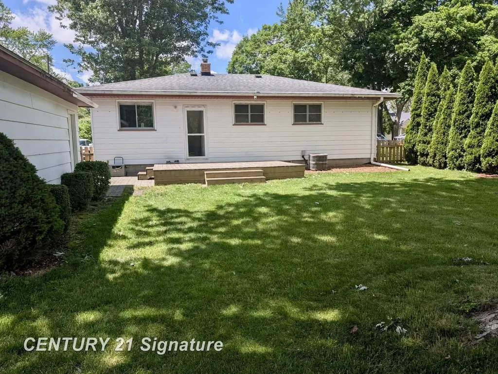 771 S Frost Drive Saginaw Charter Township MI 48638