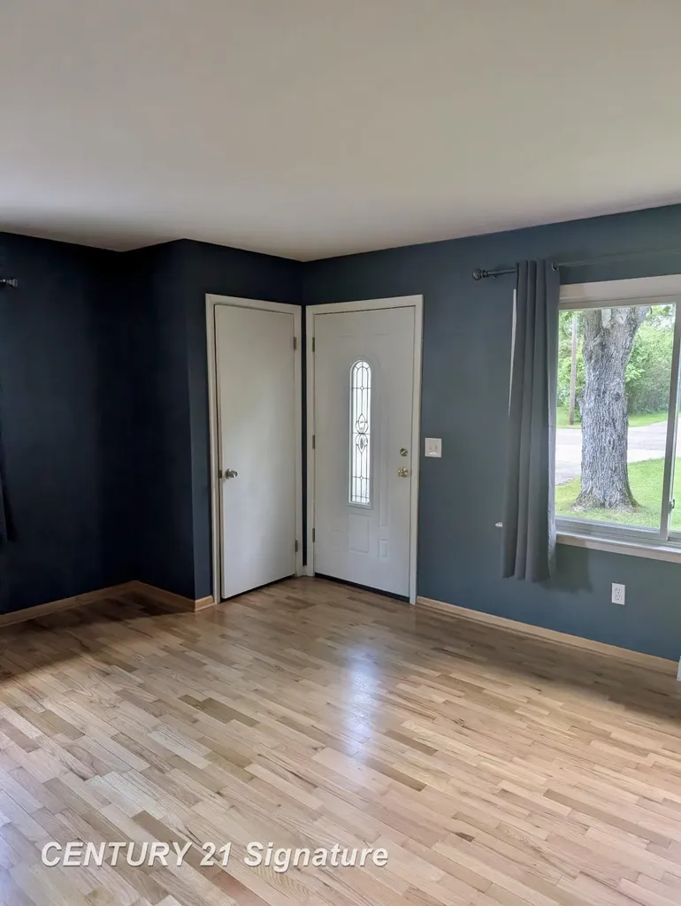 771 S Frost Drive Saginaw Charter Township MI 48638