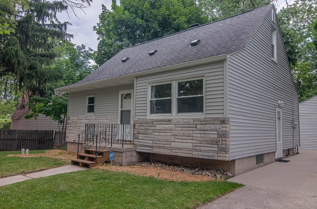 1621 Blackberry Lane Flint City MI 48507