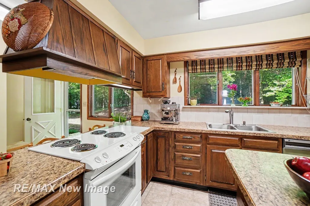 4093 Pruess Road Richland Township MI 48623