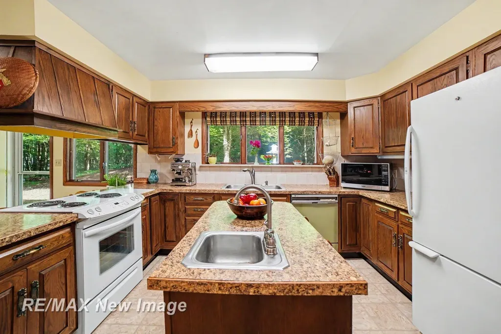 4093 Pruess Road Richland Township MI 48623