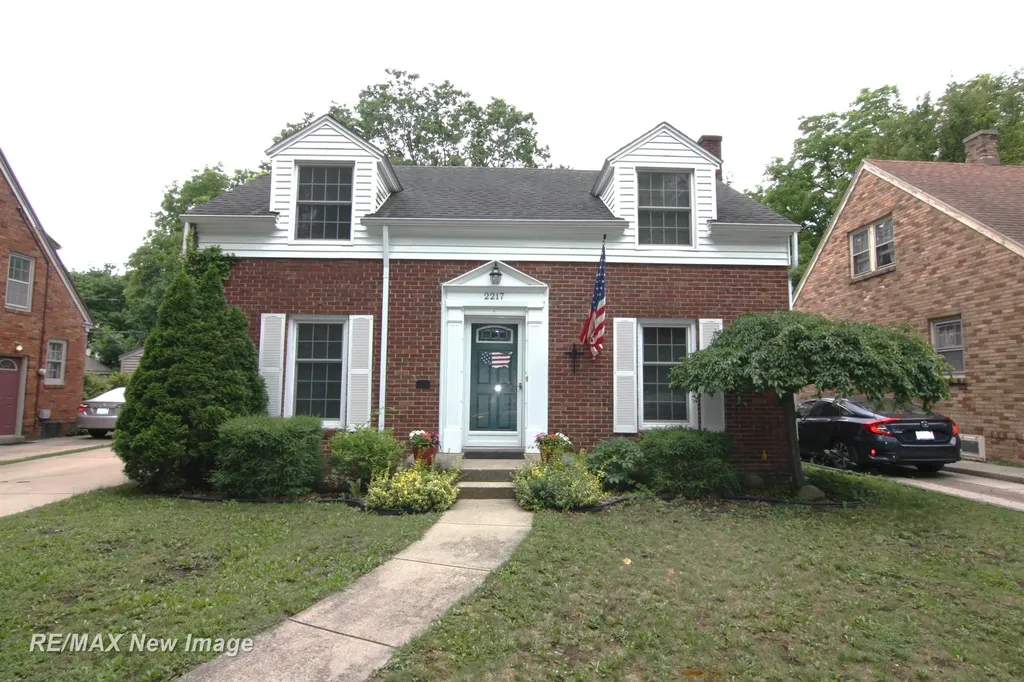 2217 Mershon Street Saginaw City MI 48602
