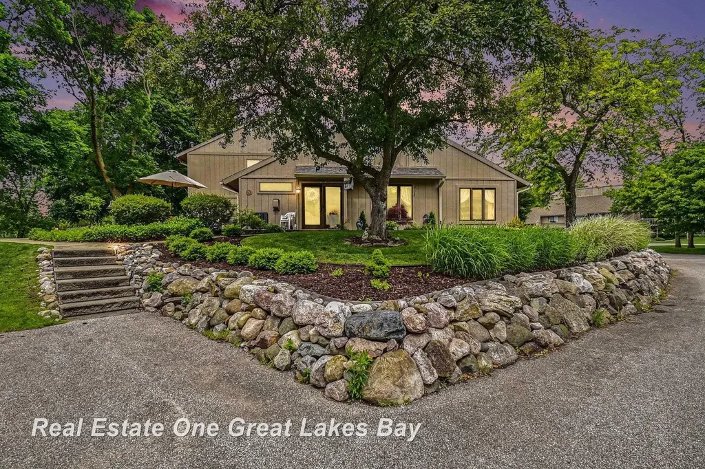 2338 Bay Woods Court Frankenlust Township MI 48706