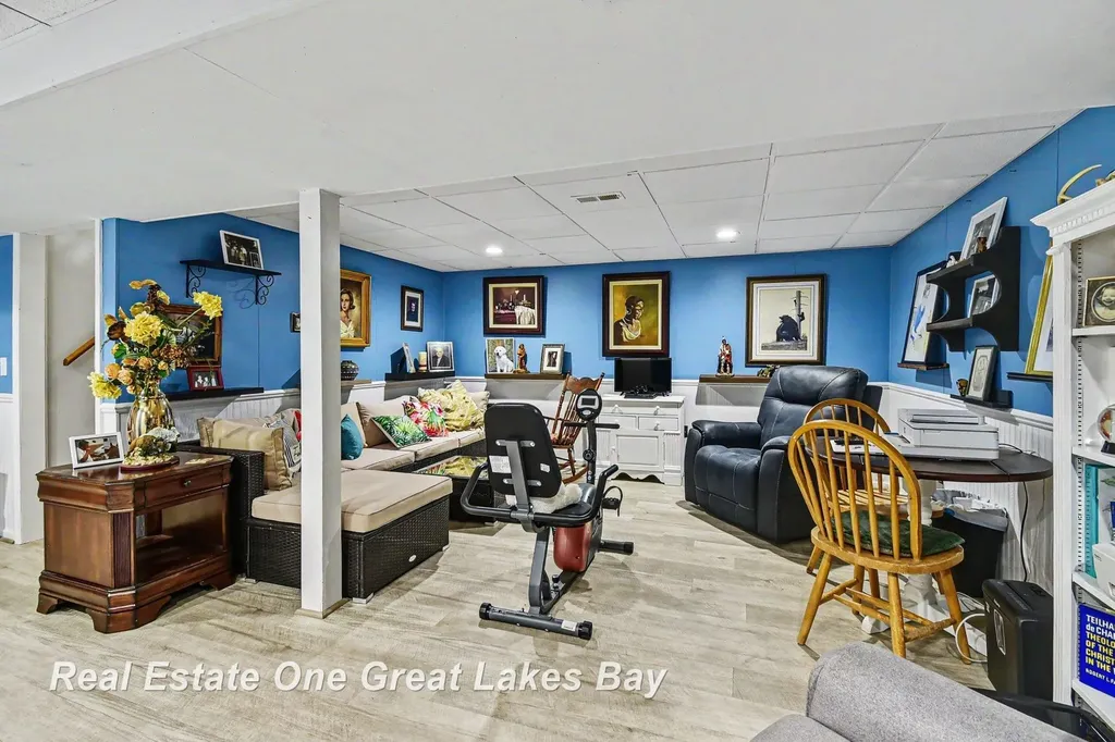 2338 Bay Woods Court Frankenlust Township MI 48706