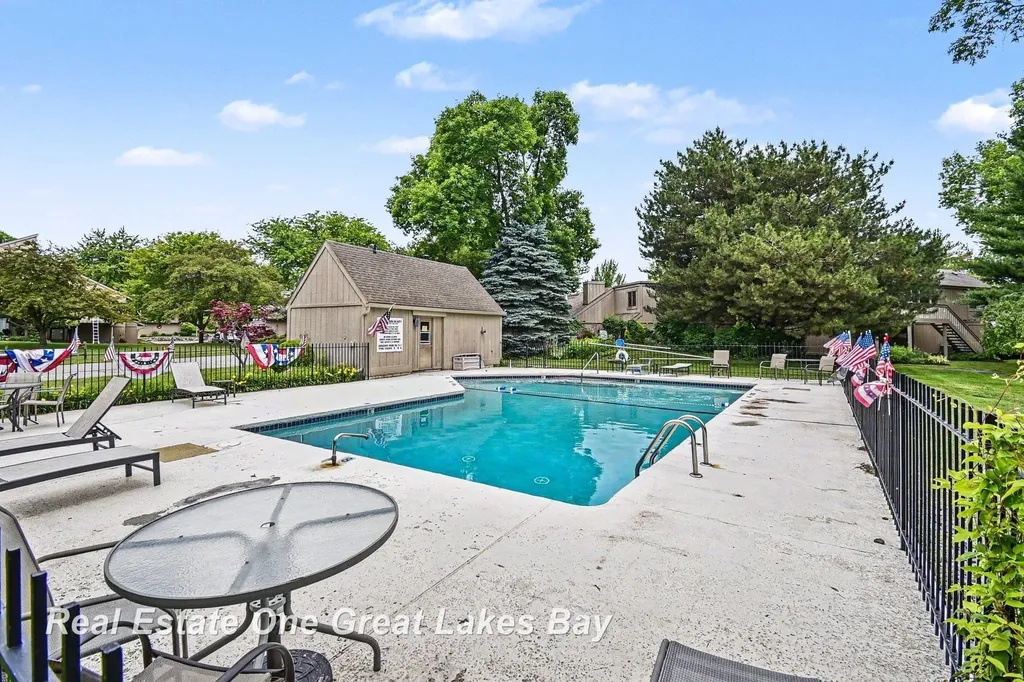 2338 Bay Woods Court Frankenlust Township MI 48706