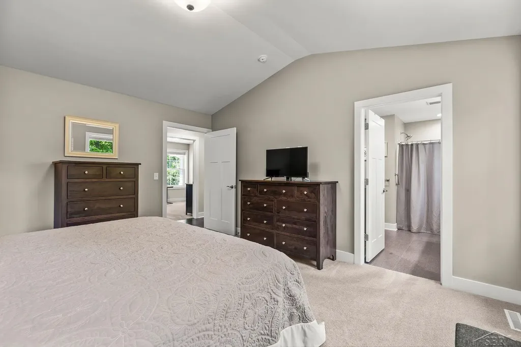 2616 Deerwood Circle Midland City MI 48642
