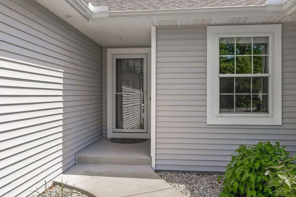 2616 Deerwood Circle Midland City MI 48642