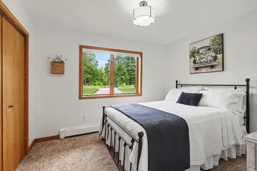 4991 N Pointe Drive Edenville Township MI 48657