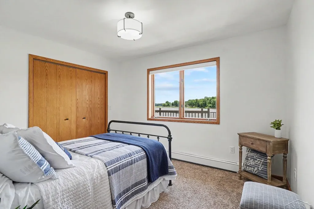 4991 N Pointe Drive Edenville Township MI 48657