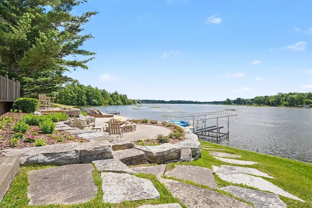 4991 N Pointe Drive Edenville Township MI 48657