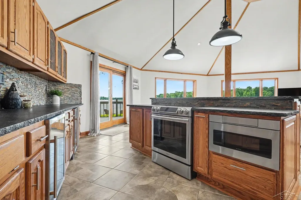 4991 N Pointe Drive Edenville Township MI 48657