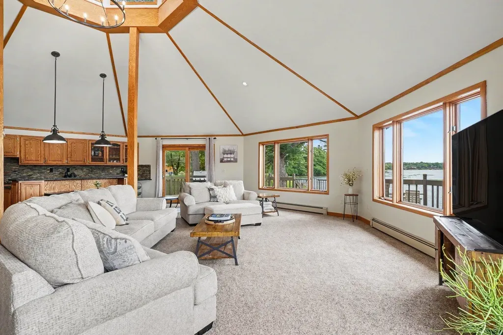 4991 N Pointe Drive Edenville Township MI 48657