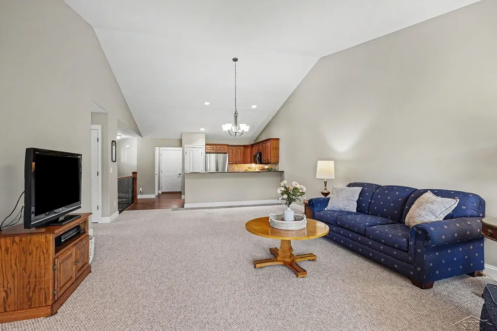 102 Tuscany Circle Saginaw Charter Township MI 48603