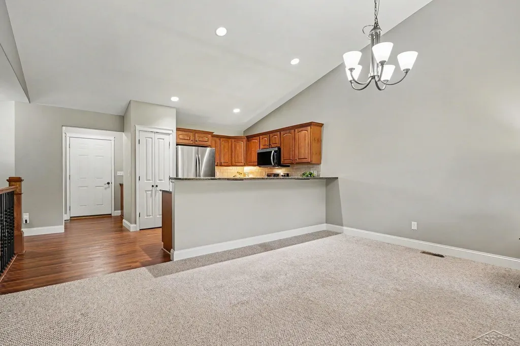 102 Tuscany Circle Saginaw Charter Township MI 48603