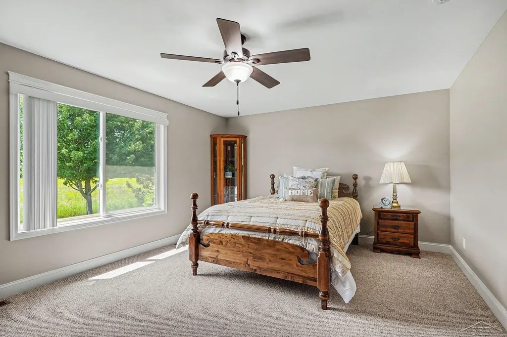 102 Tuscany Circle Saginaw Charter Township MI 48603