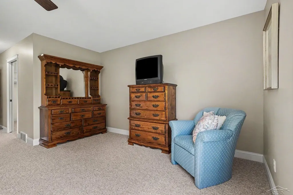 102 Tuscany Circle Saginaw Charter Township MI 48603