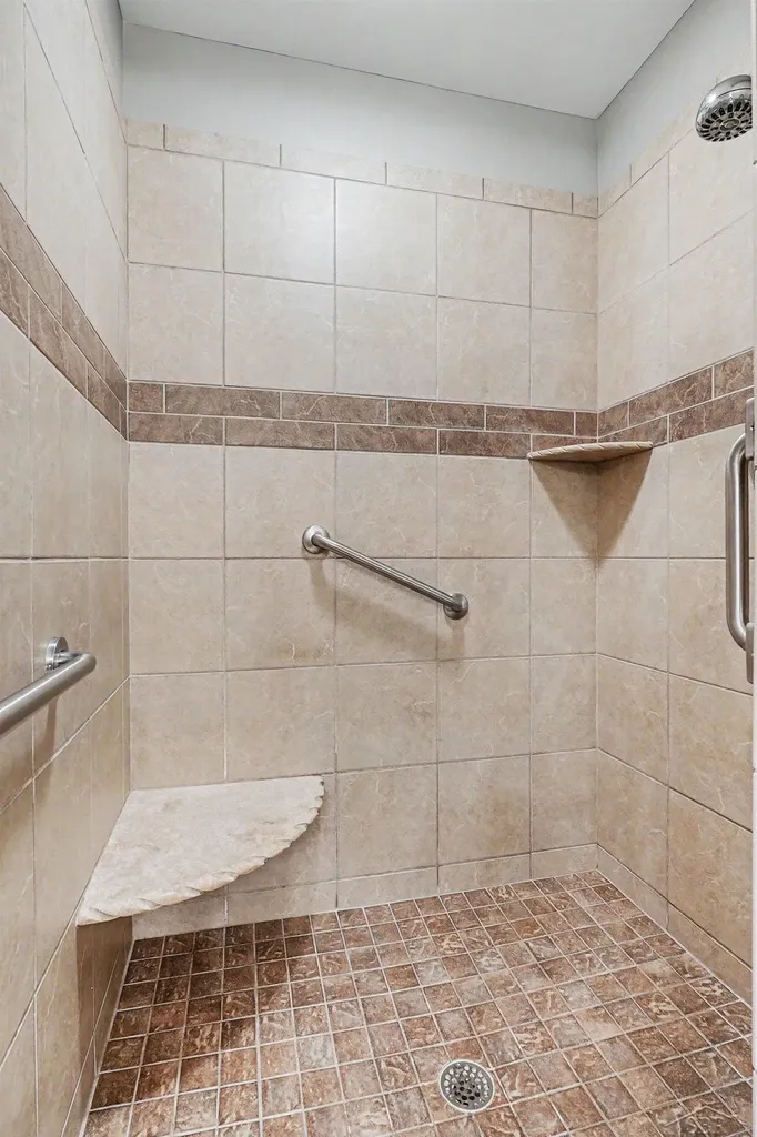 102 Tuscany Circle Saginaw Charter Township MI 48603