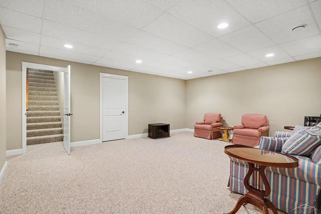 102 Tuscany Circle Saginaw Charter Township MI 48603