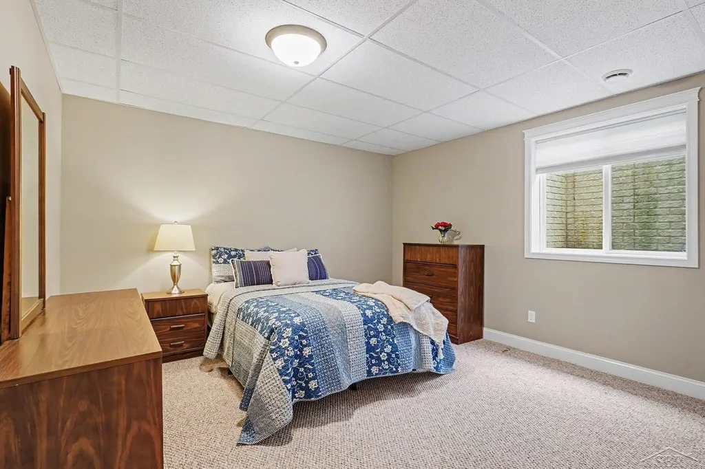 102 Tuscany Circle Saginaw Charter Township MI 48603