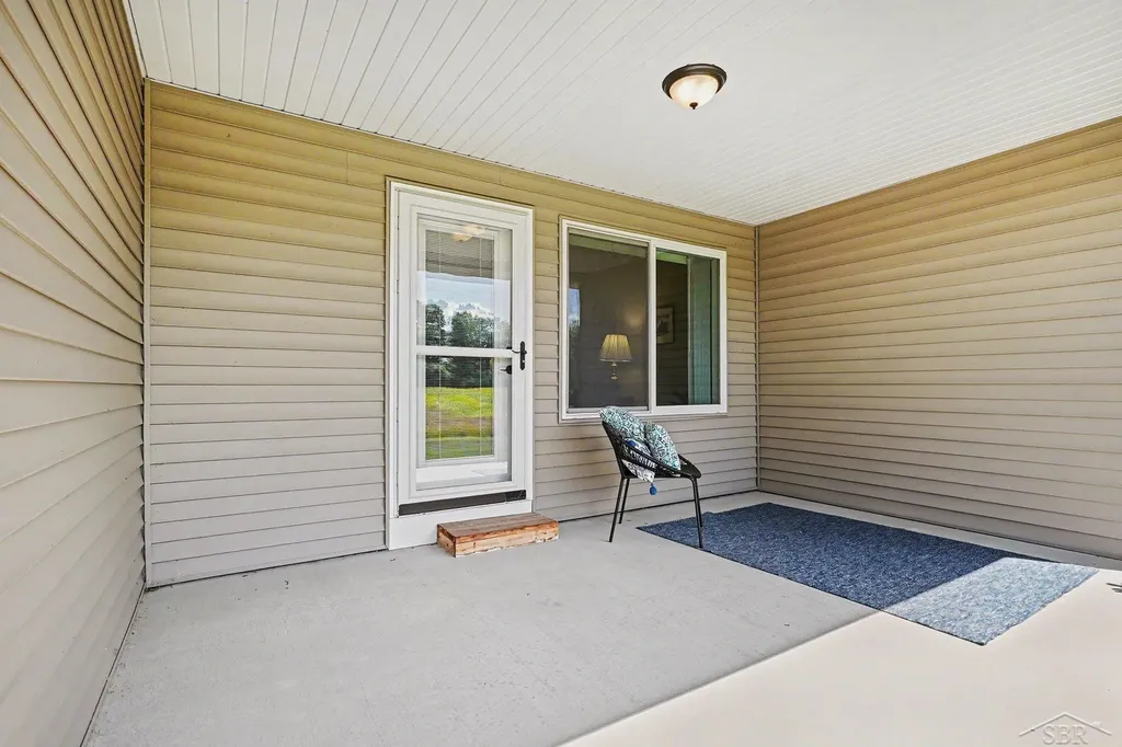 102 Tuscany Circle Saginaw Charter Township MI 48603