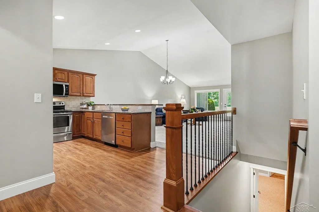 102 Tuscany Circle Saginaw Charter Township MI 48603