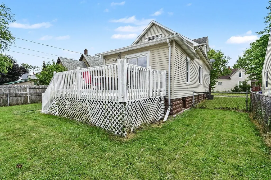 1009 22nd Street Bay City City MI 48708