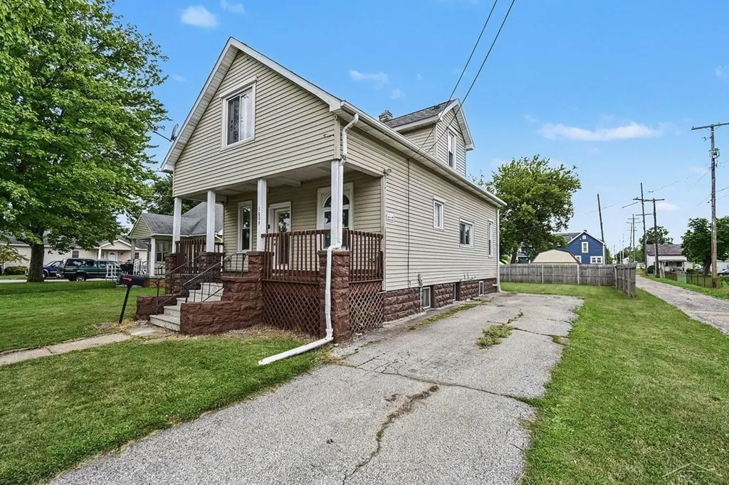1009 22nd Street Bay City City MI 48708