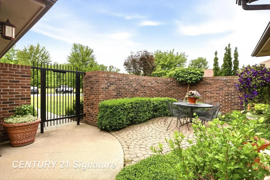 2715 Inverness Drive Frankenlust Township MI 48706