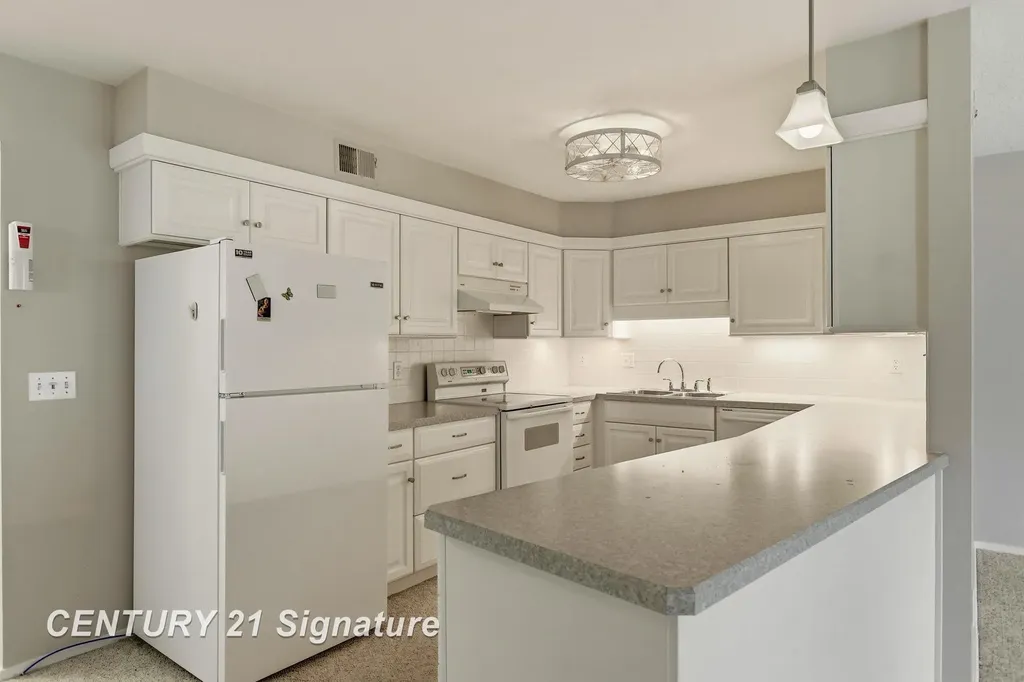 719 Kennely Road Saginaw Charter Township MI 48609